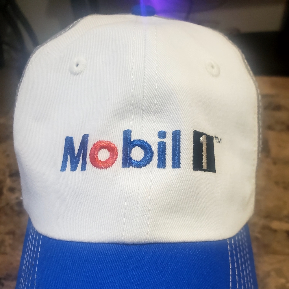 Mobil 1 Hat